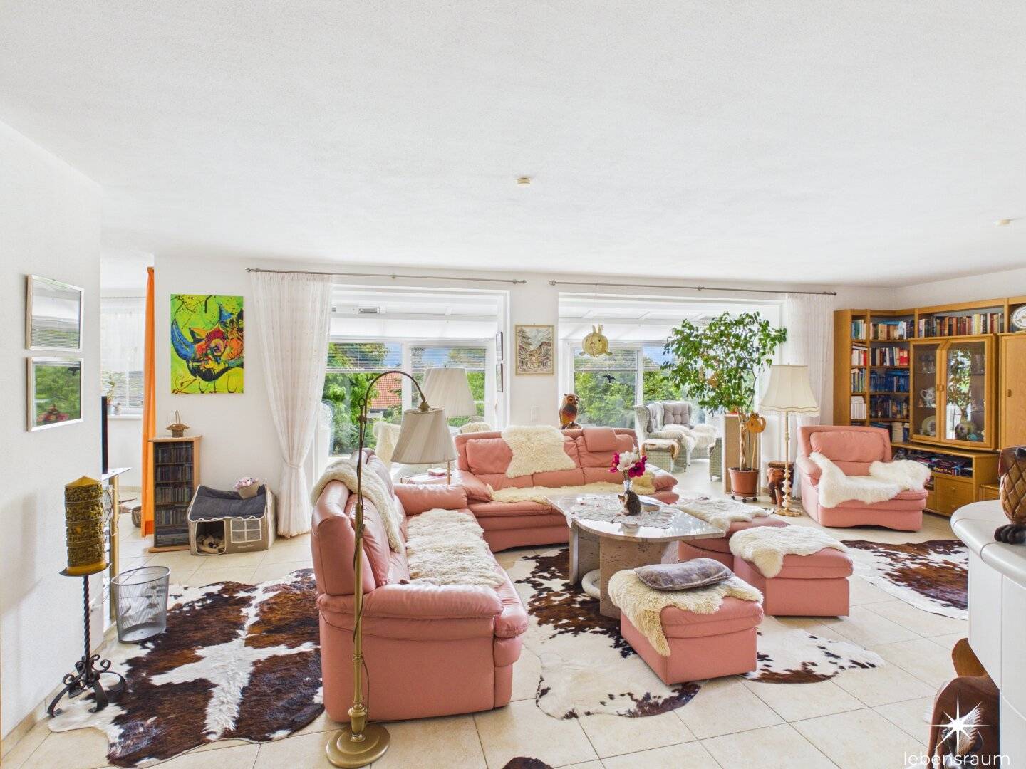 Werte für die Zukunft sichern: Großzügiges Einfamilienhaus mit Badeteich. Gartenparadies als sorgenfreies Investment.