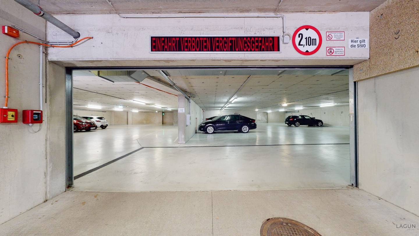 Yield property (between 3.1% and 3.4%) - 36 parified garage parking spaces built in 2010, 31 of which are rented