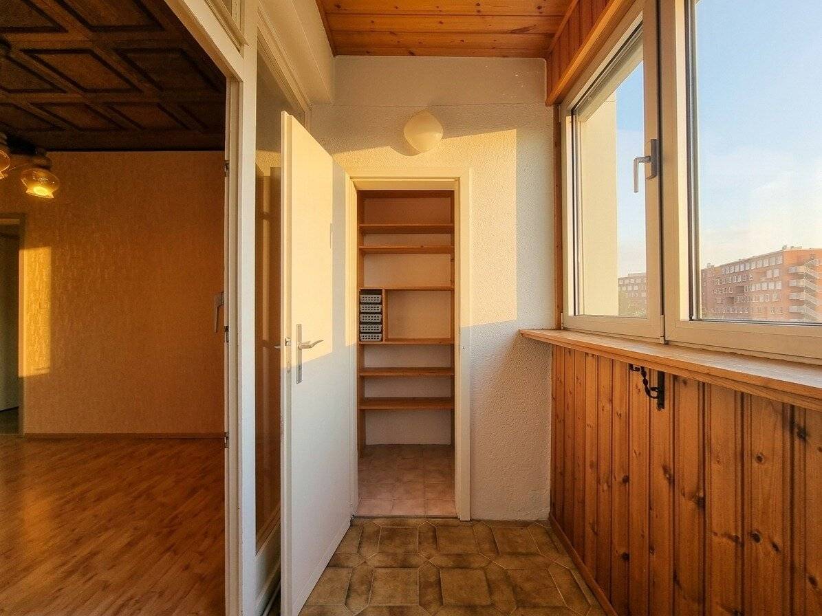 105 m² living comfort: 3 rooms + generous living hall with loggia &amp; parking