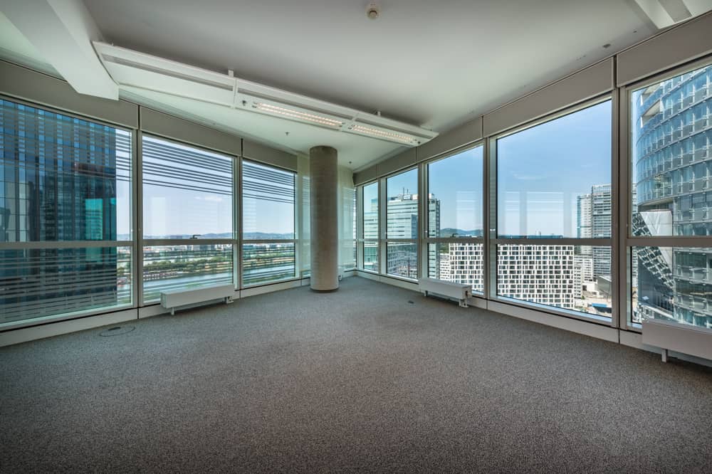 TECH GATE - Flexible Büroflächen im Turm