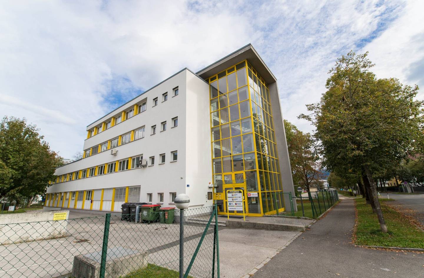 *** E R T R A G S O B J E K T *** Bürogebäude in Innenstadt-Nähe