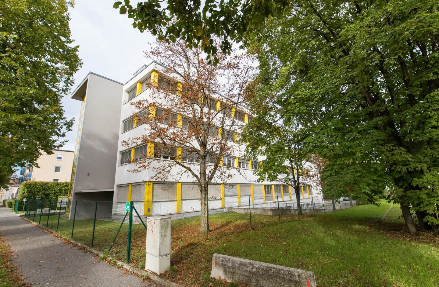 *** E R T R A G S O B J E K T *** Bürogebäude in Innenstadt-Nähe