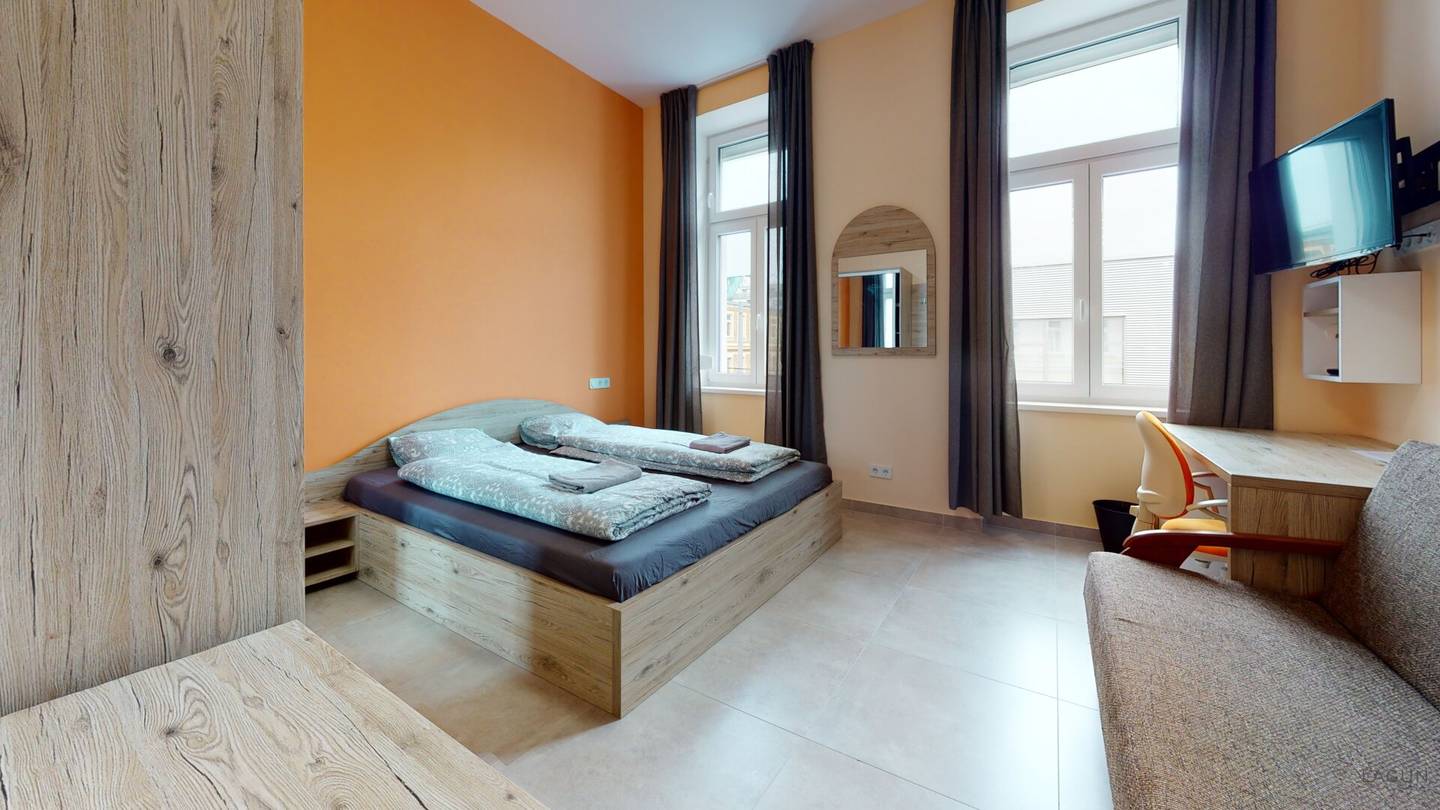 Completely renovated apartment with 2 separate living units, fully furnished