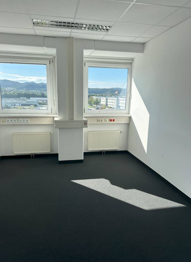 Efficient and central - Your new office - optional with practical storage box - IZ-NÖ Süd