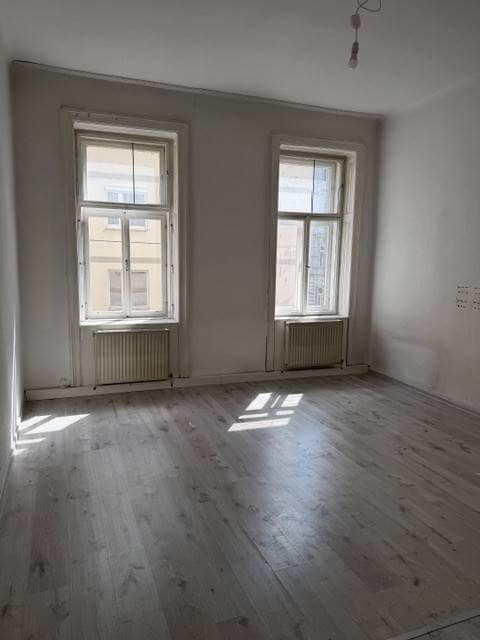 Stadtwohntraum ca.90 m²  in bester Ottakringer Lage - Renovierungsbedürftiges Juwel mit viel Potential !