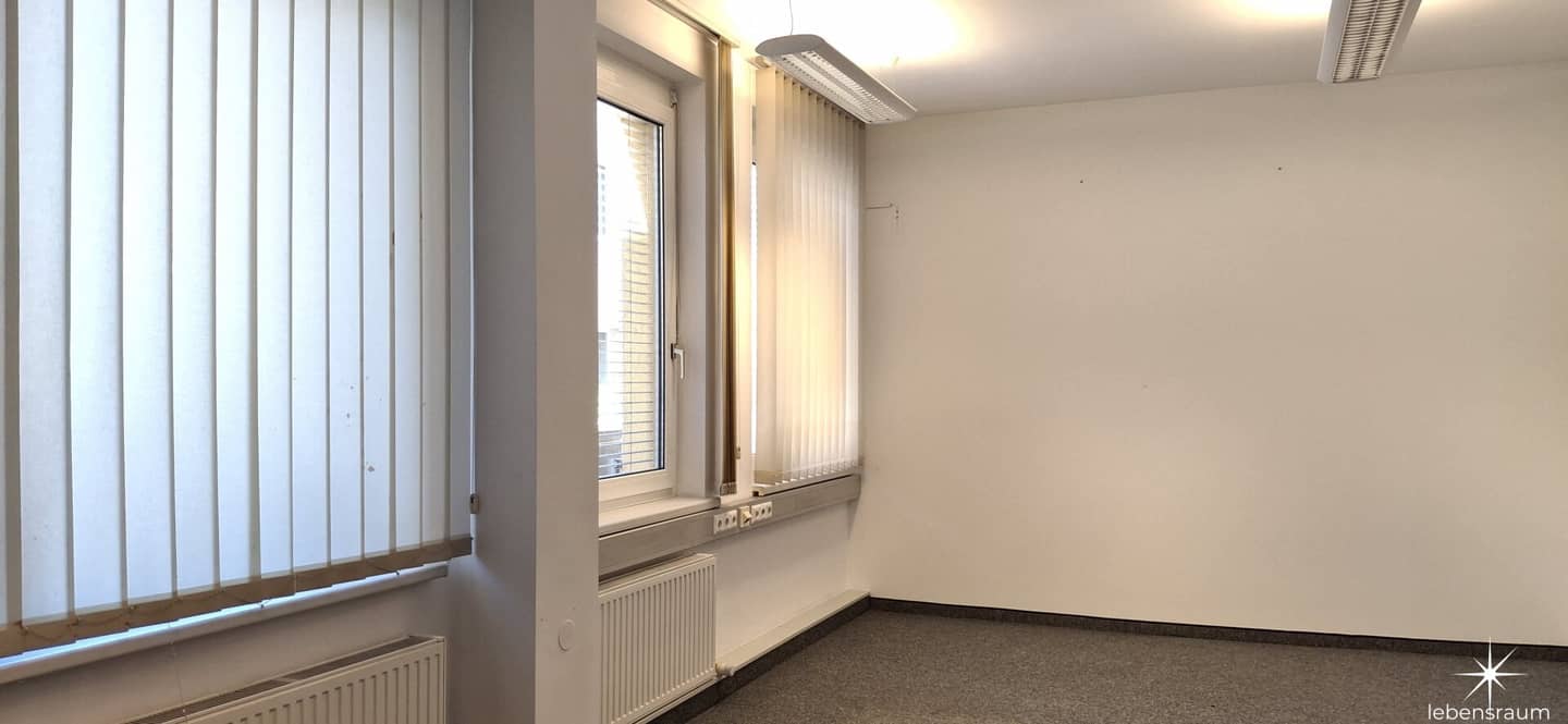 Modern office in a central location in Spittal. 5 rooms. Elevator. Top equipment including air conditioning