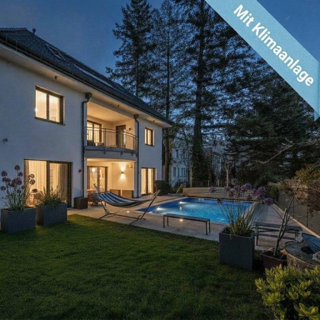 Spacious high end family villa of the highest class