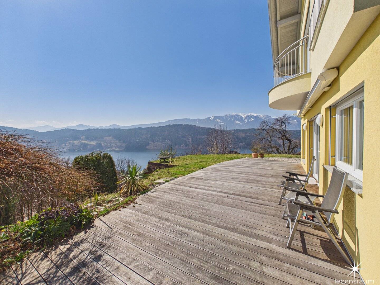 Panorama-Residenz Millstatt: Wo Wohndesign auf grenzenlose Freiheit trifft. Exklusives Anwesen mit Seeblick.