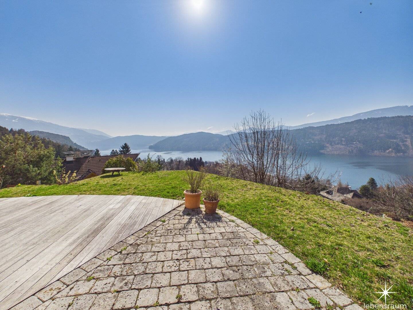 Panorama-Residenz Millstatt: Wo Wohndesign auf grenzenlose Freiheit trifft. Exklusives Anwesen mit Seeblick.