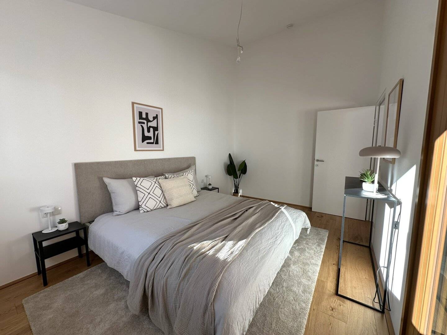 4m Raumhöhe, 2-Zimmer Wohnung