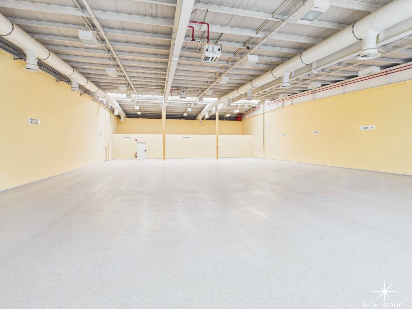 Top commercial premises in Spittal an der Drau: approx. 575 m² of usable space. Flexible and immediately available.