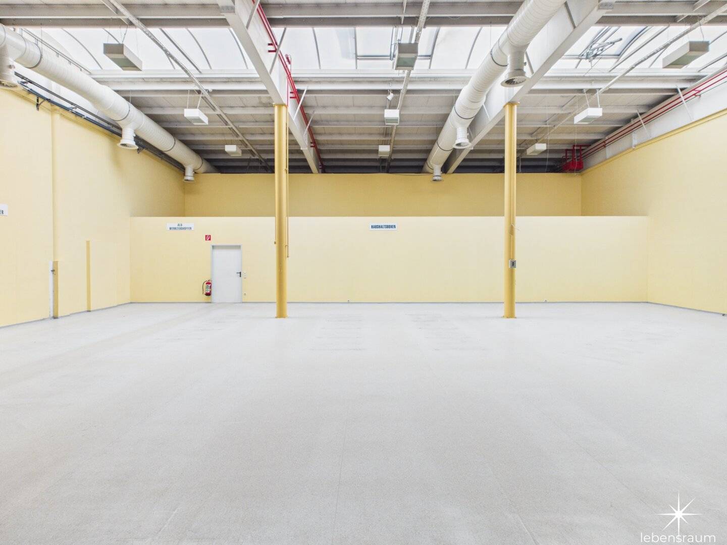 Top commercial premises in Spittal an der Drau: approx. 575 m² of usable space. Flexible and immediately available.