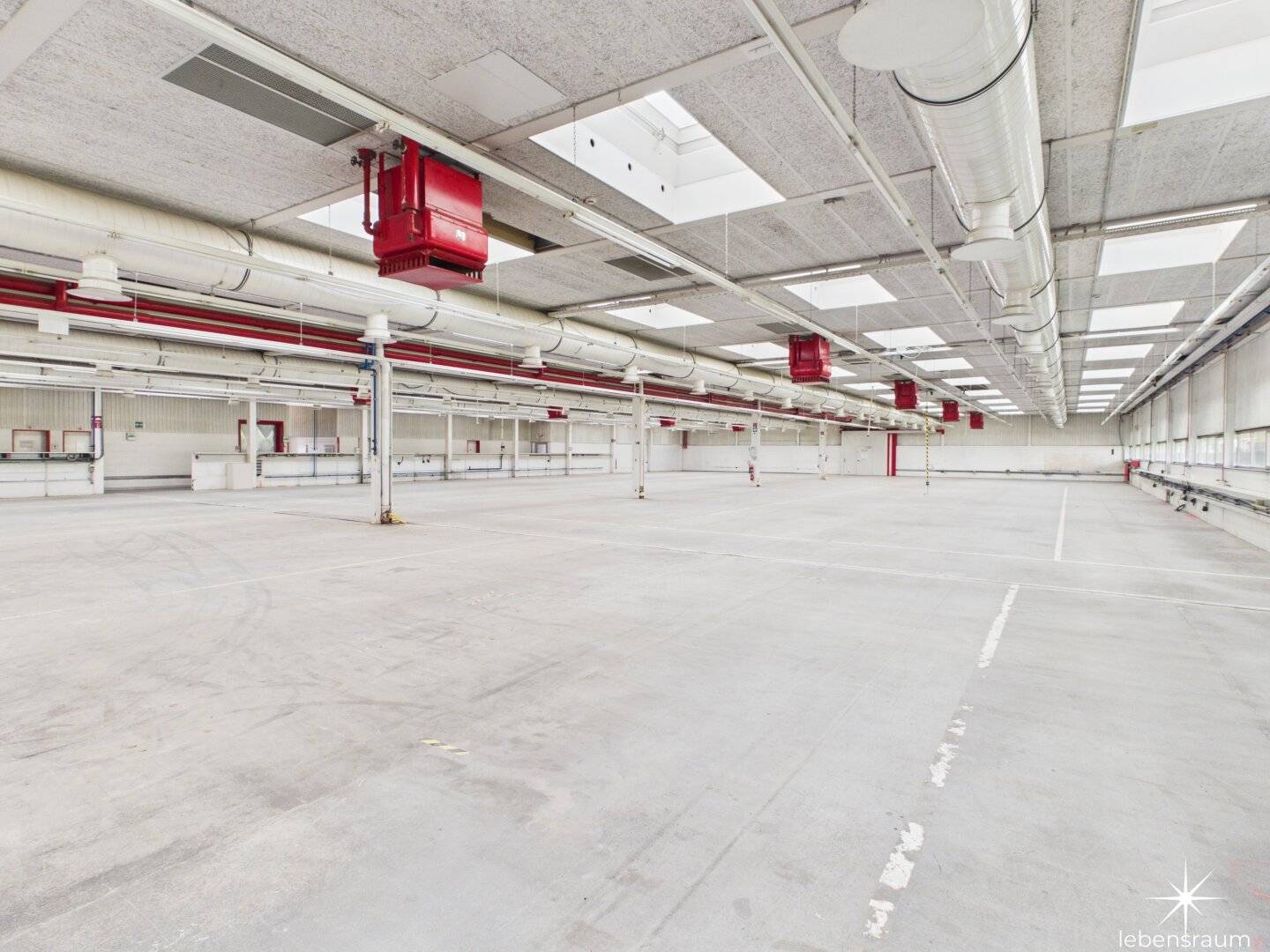 Your new commercial space: versatile, bright and excellently connected. Storage space