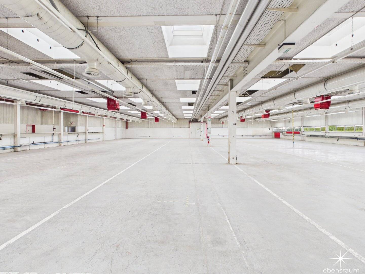 Your new commercial space: versatile, bright and excellently connected. Storage space