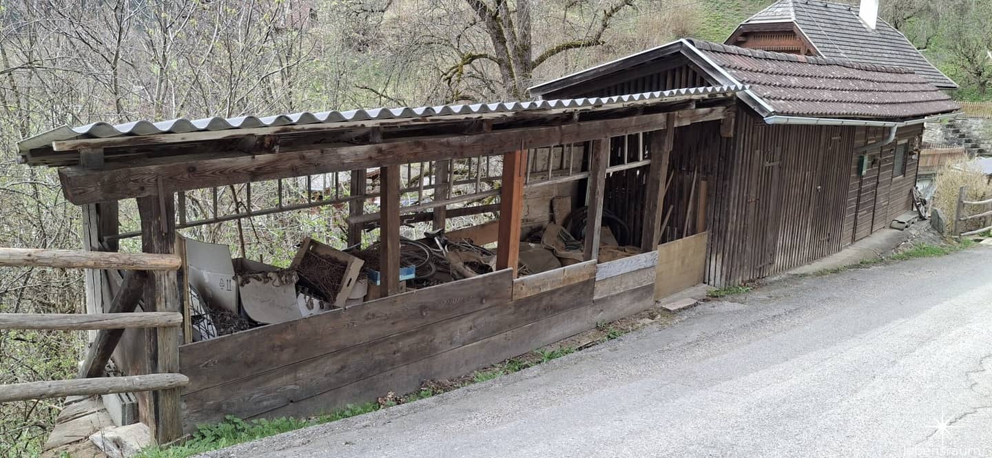 Gepflegtes Haus in idyllischer Lage. Garage und eigene Sauna. Trebesing-Neuschitz.
