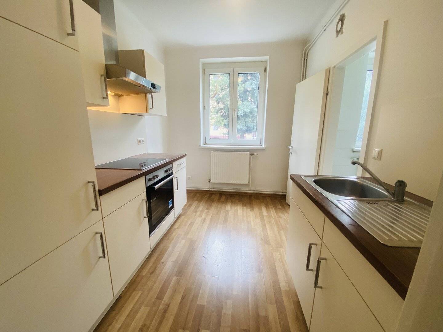Living happiness on 60.14 square meters with loggia near the city centerhe?no