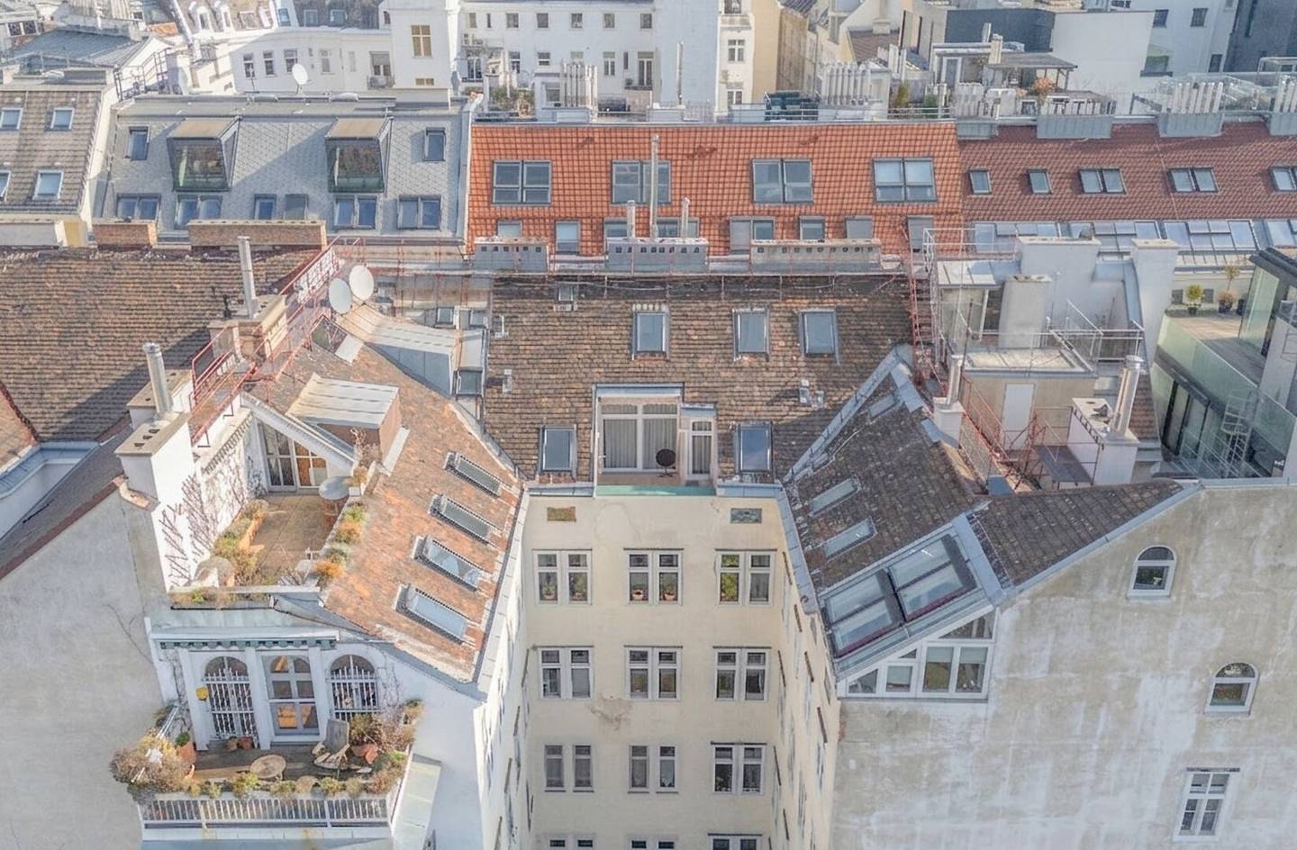 Your city oasis above the rooftops – Maisonette with outdoor feeling &amp; garage at Naschmarkt