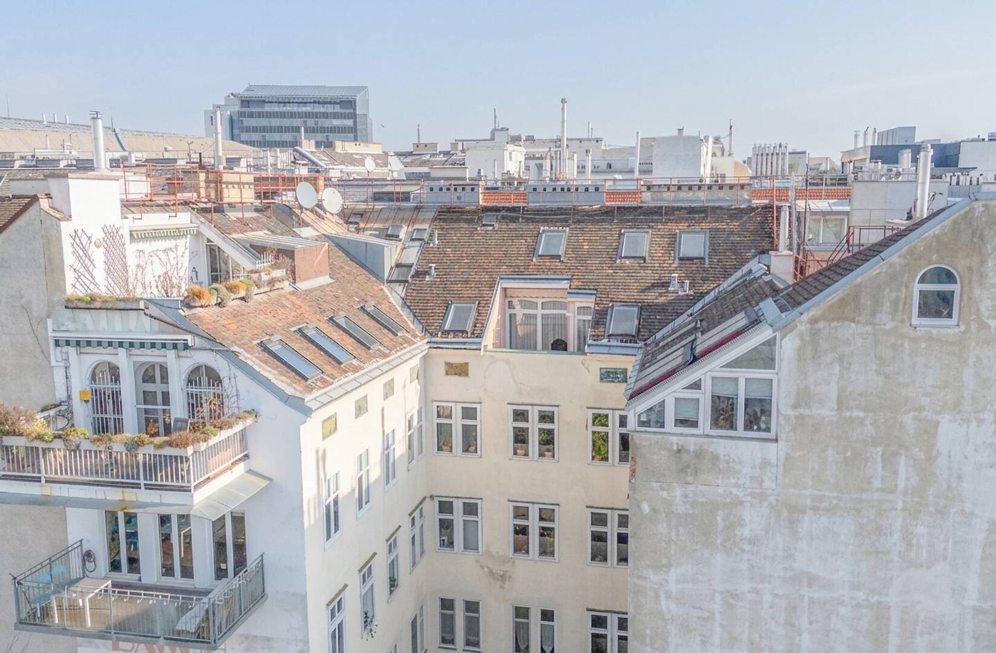 Your city oasis above the rooftops – Maisonette with outdoor feeling &amp; garage at Naschmarkt