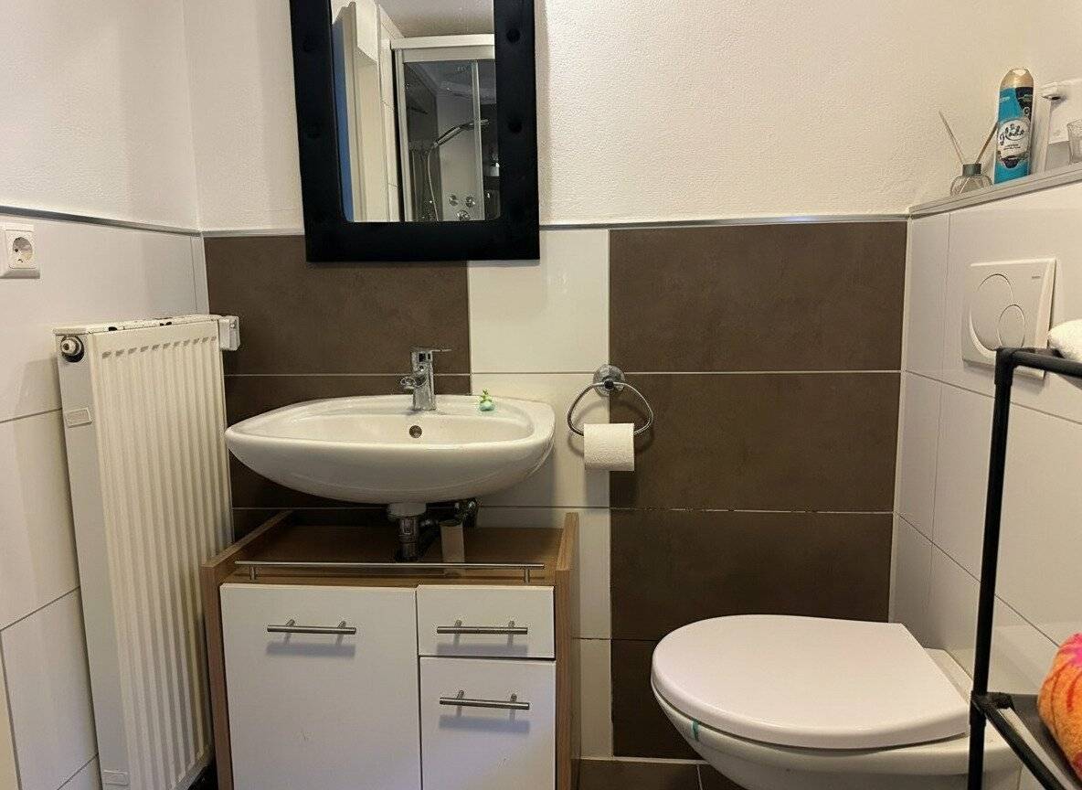 WG room (14.22 m²) on the ground floor available now in Munderfing? (Note: translation)