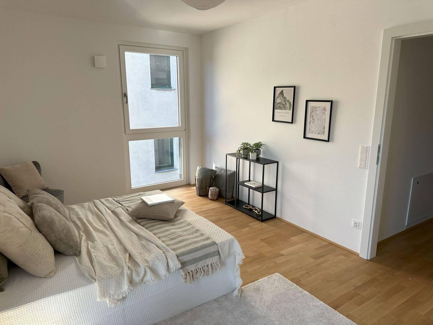 Provisionsfrei: Großzügig Wohnen - 4 Zimmer mit Balkon im Grünen - ERSTBEZUG.