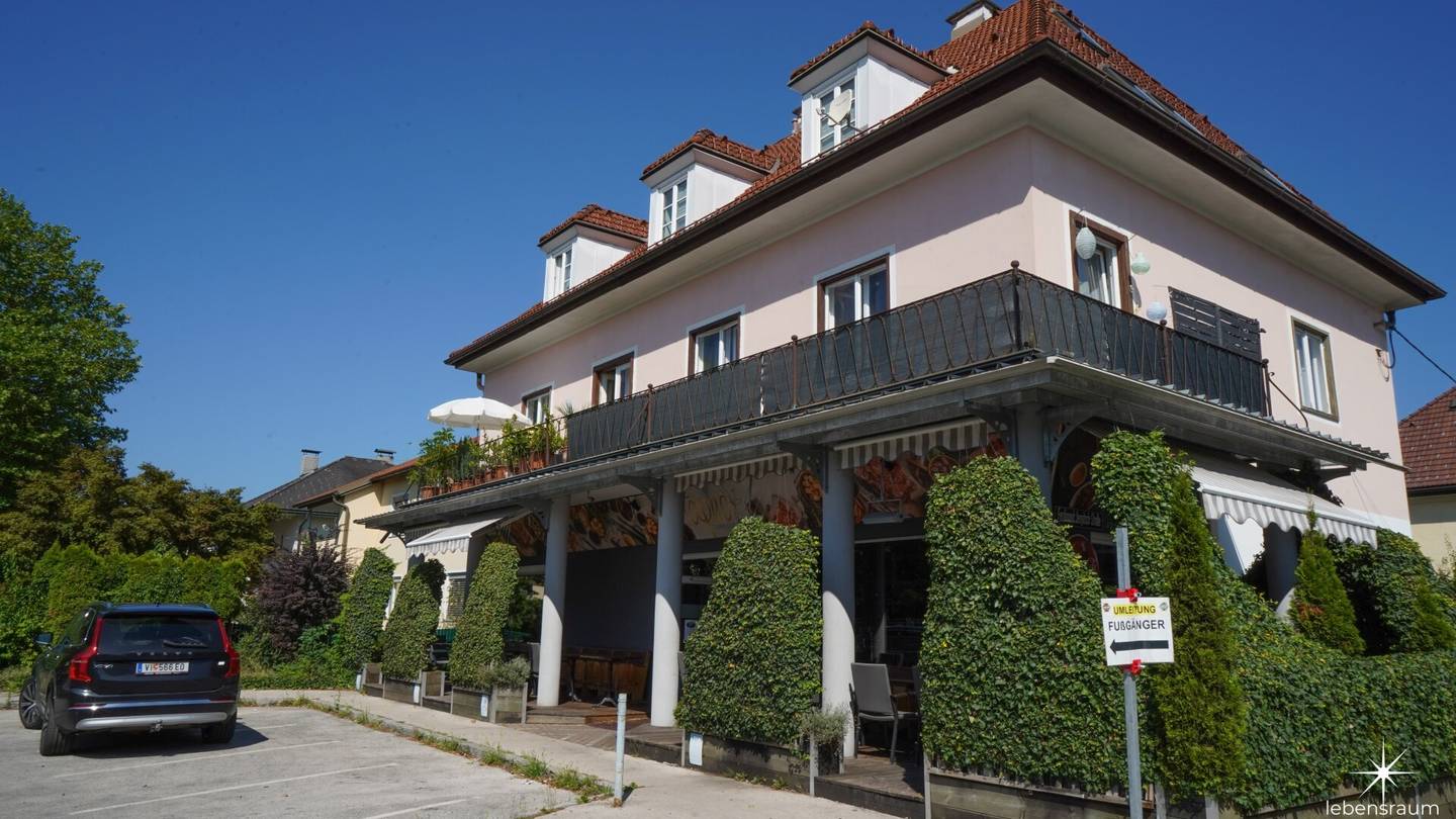 Große 5-Zi-Wohnung mit 2 Balkonen, 2 Bädern & Stellplatz in Klagenfurt.