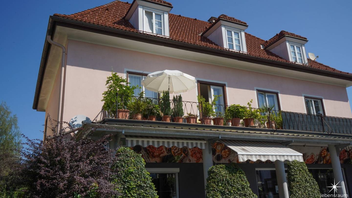 Große 5-Zi-Wohnung mit 2 Balkonen, 2 Bädern & Stellplatz in Klagenfurt.