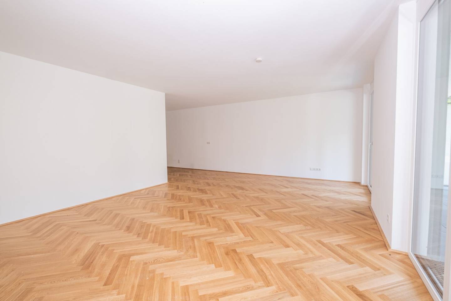 LAST CHANCE! First class 3 room garden apartment in Morzg
