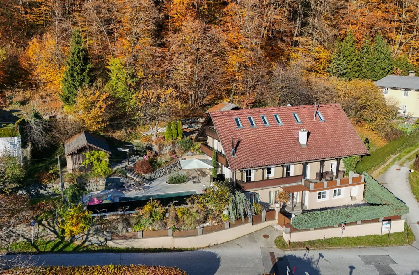 Wohntraum mit Swimming Pool & Sonnenterrasse in Velden am Wörther See