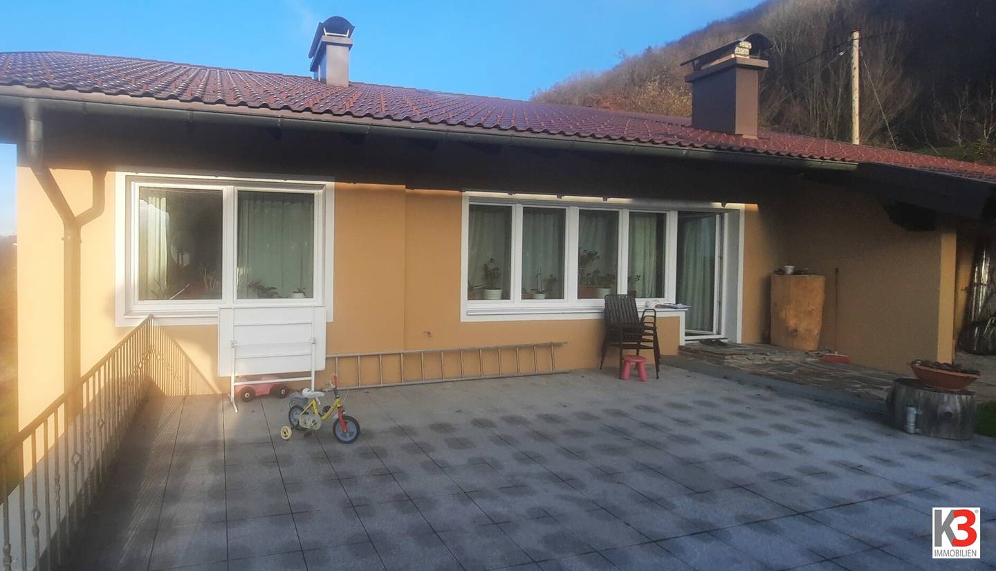 K3 GNIGL well kept two family house with sunny terrace