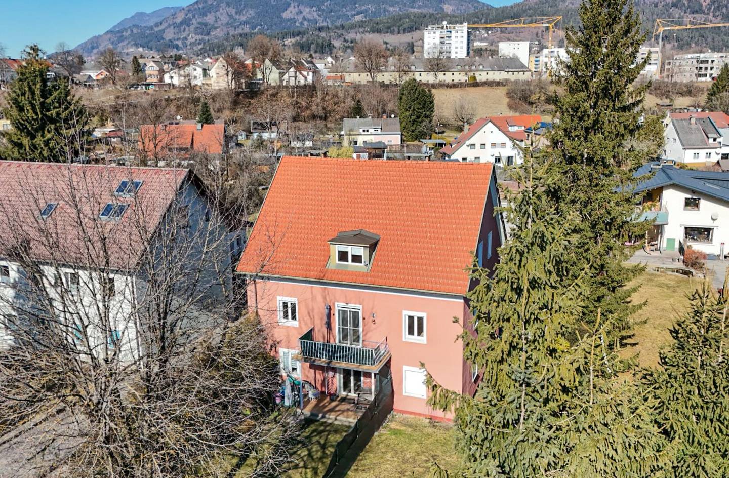 Solid investment property in Villach Three residential units with future potential