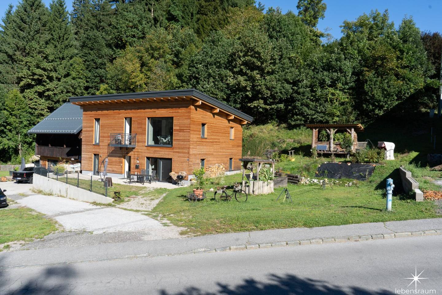 Neuwertiges Traumhaus Nähe Faaker See: Garten, Terrasse, top Ausstattung.