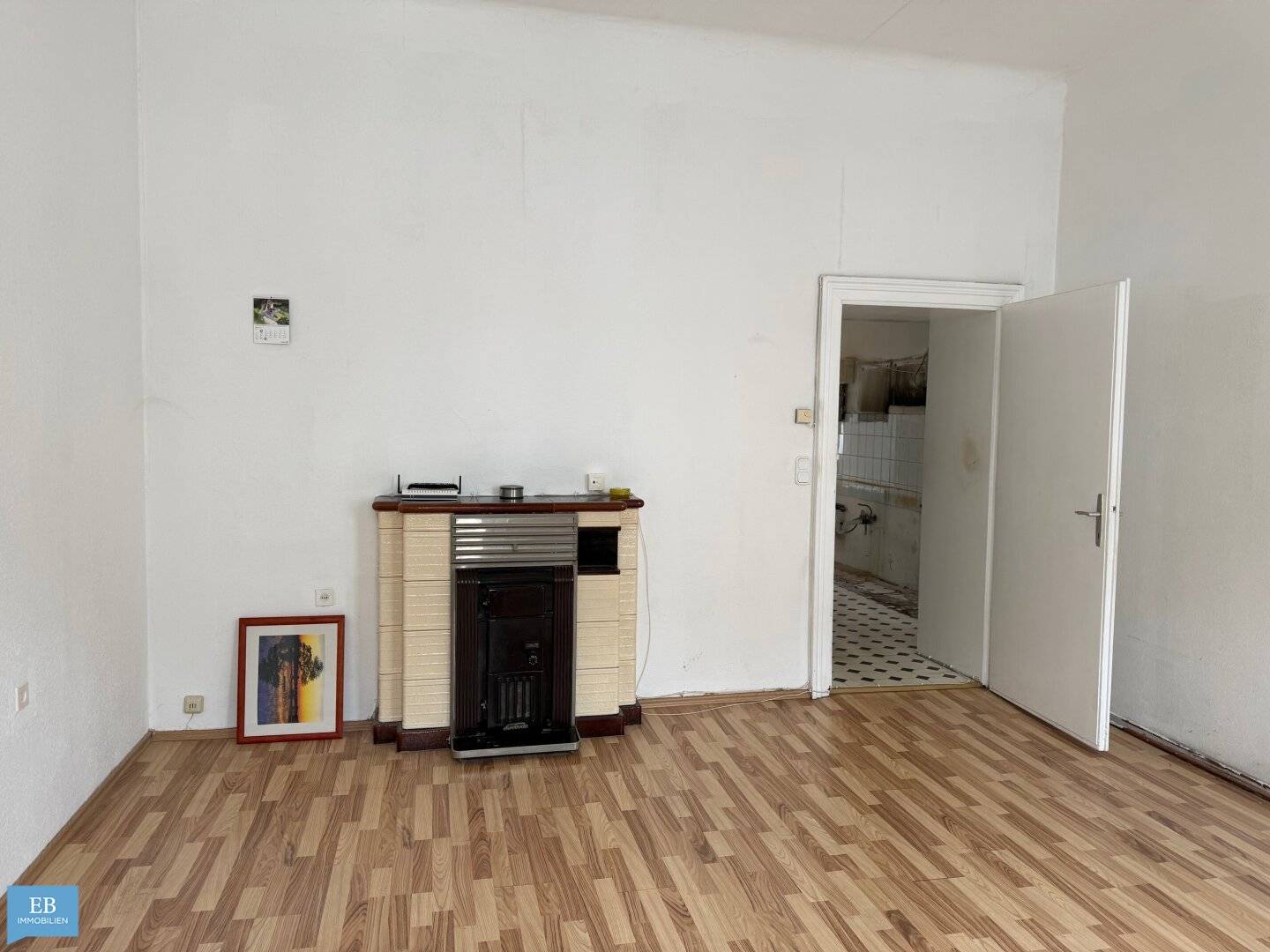Old building apartment with potential near Schönbrunn, two room apartment
