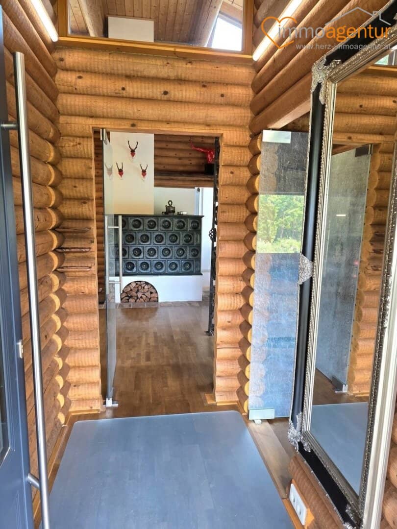 Fernblick, Quellwasser & Wohnqualität – 2025 vollständig generalsanierter Bungalow mit ca. 120 m² Nutzfläche inkl. separat zugänglichem beheiztem Vollkeller in Eidenberg nahe Linz