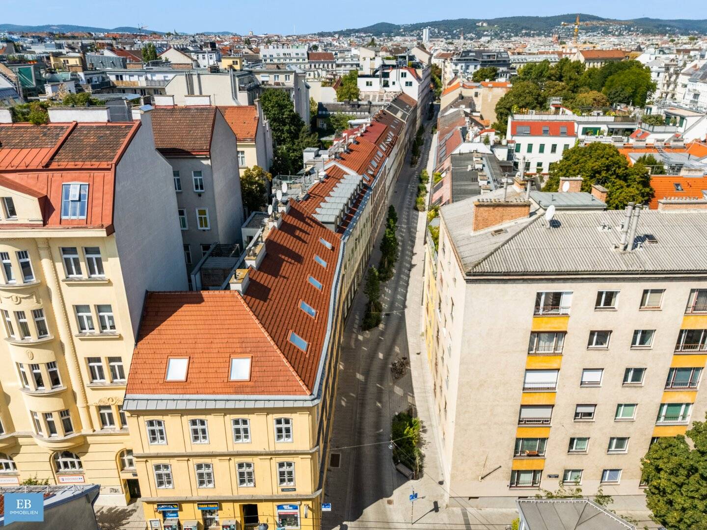 Top-Preis-Chance in 1070 Wien: Maisonette mit Terrasse im Biedermeierhaus