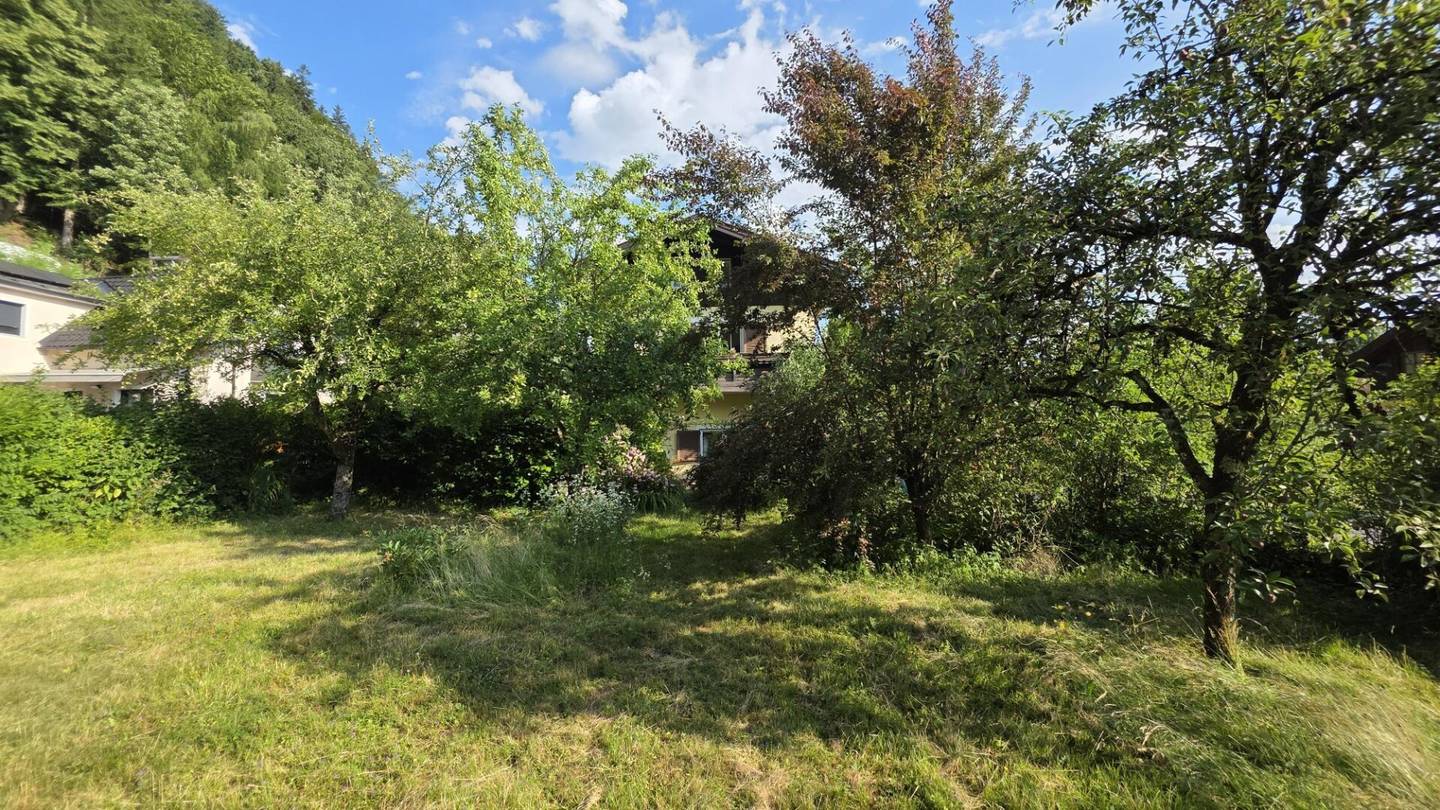 Baugrundstück mit Altbestand in ruhiger Lage in Grödig