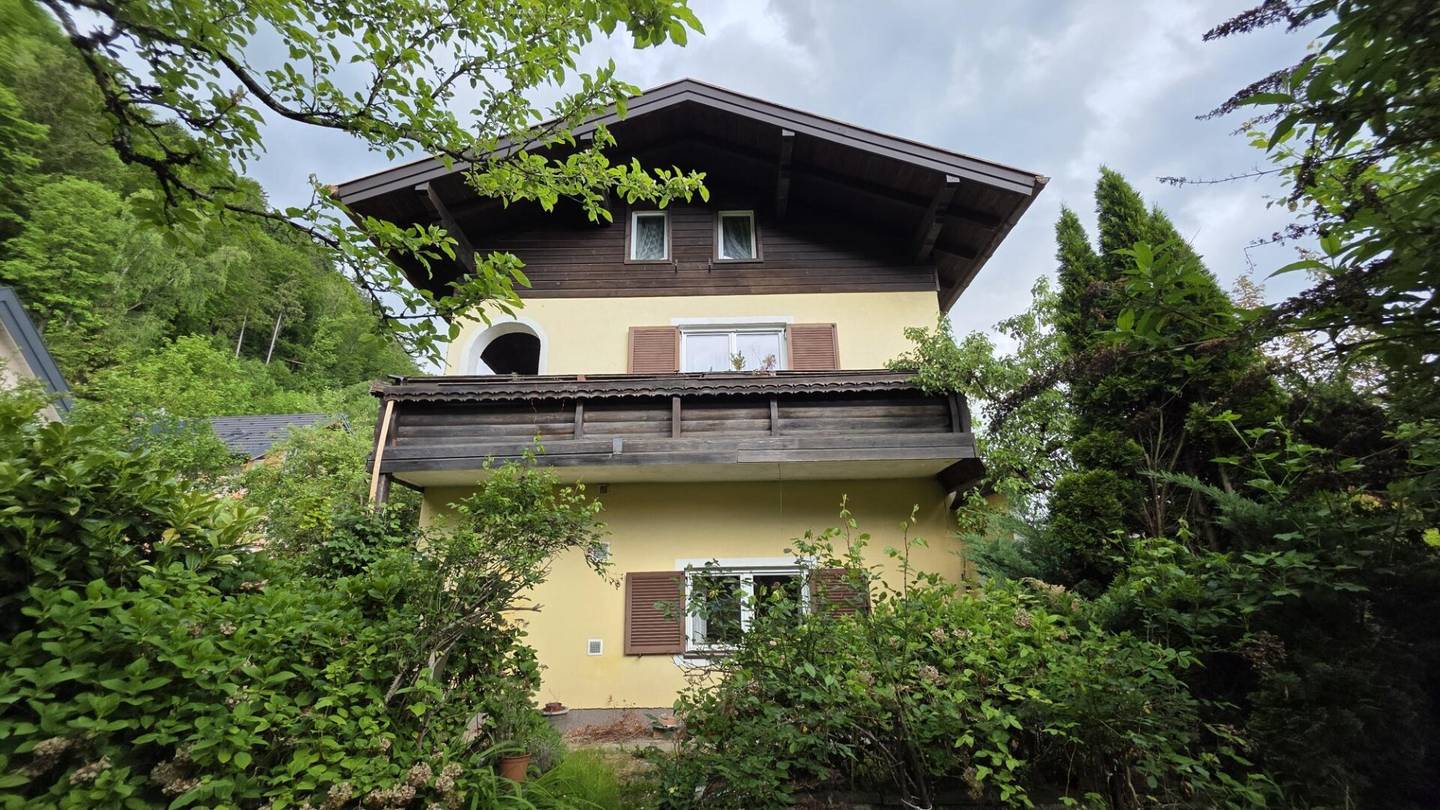 Baugrundstück mit Altbestand in ruhiger Lage in Grödig