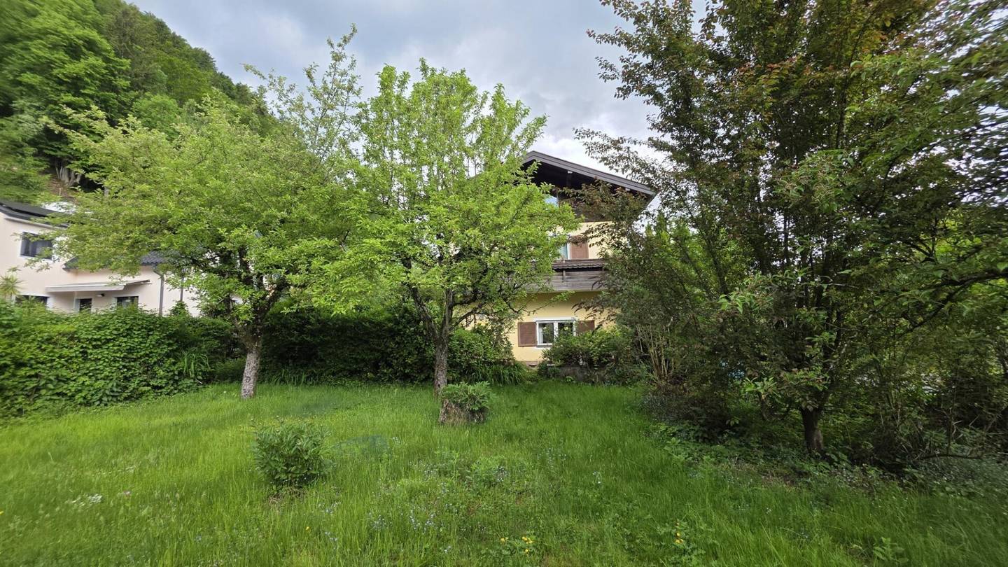 Baugrundstück mit Altbestand in ruhiger Lage in Grödig