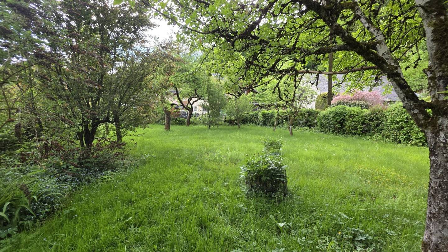 Baugrundstück mit Altbestand in ruhiger Lage in Grödig