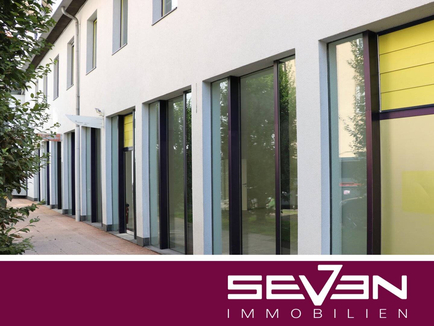 Spacious, barrier-free office spaces 171 m² on the ground floor at Landhausplatz