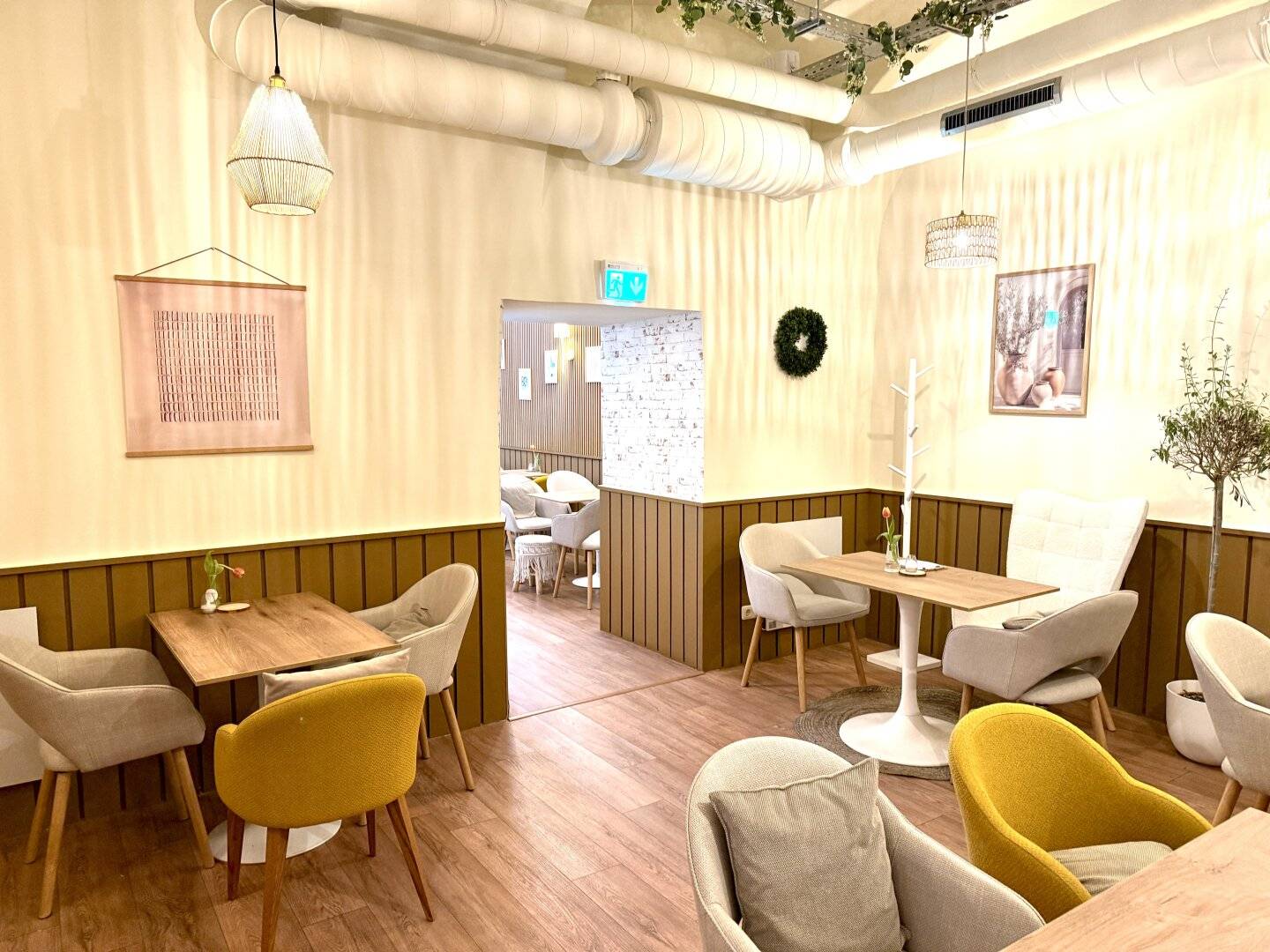 Charmantes Café-/Gastronomielokal im 1. Bezirk mit mediterranem Konzept