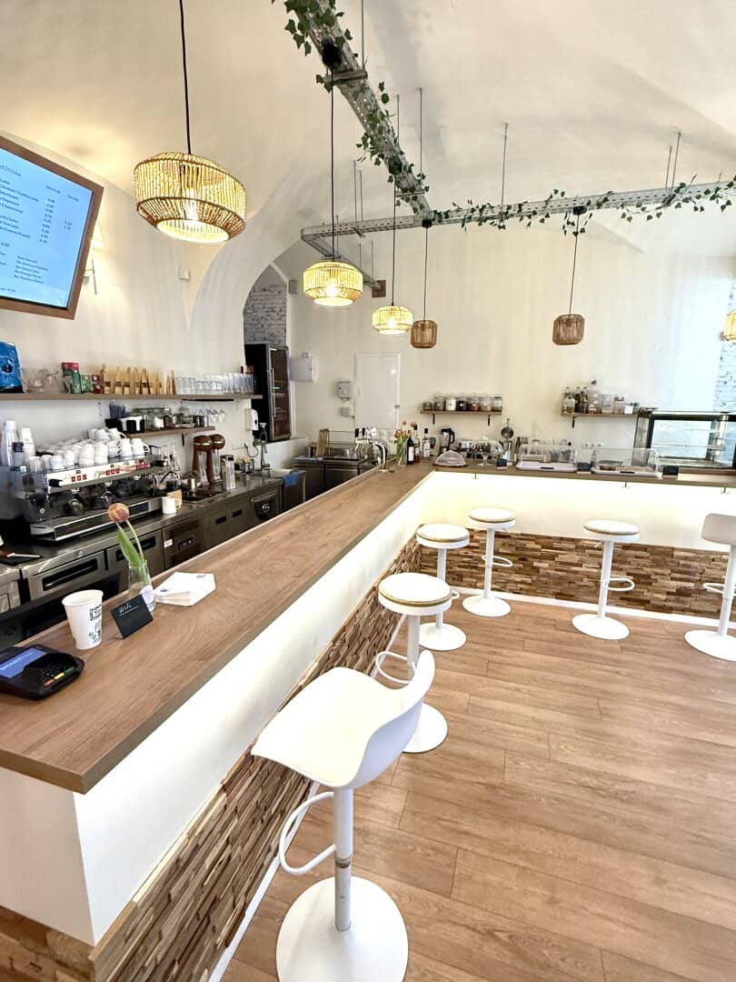 Charmantes Café-/Gastronomielokal im 1. Bezirk mit mediterranem Konzept
