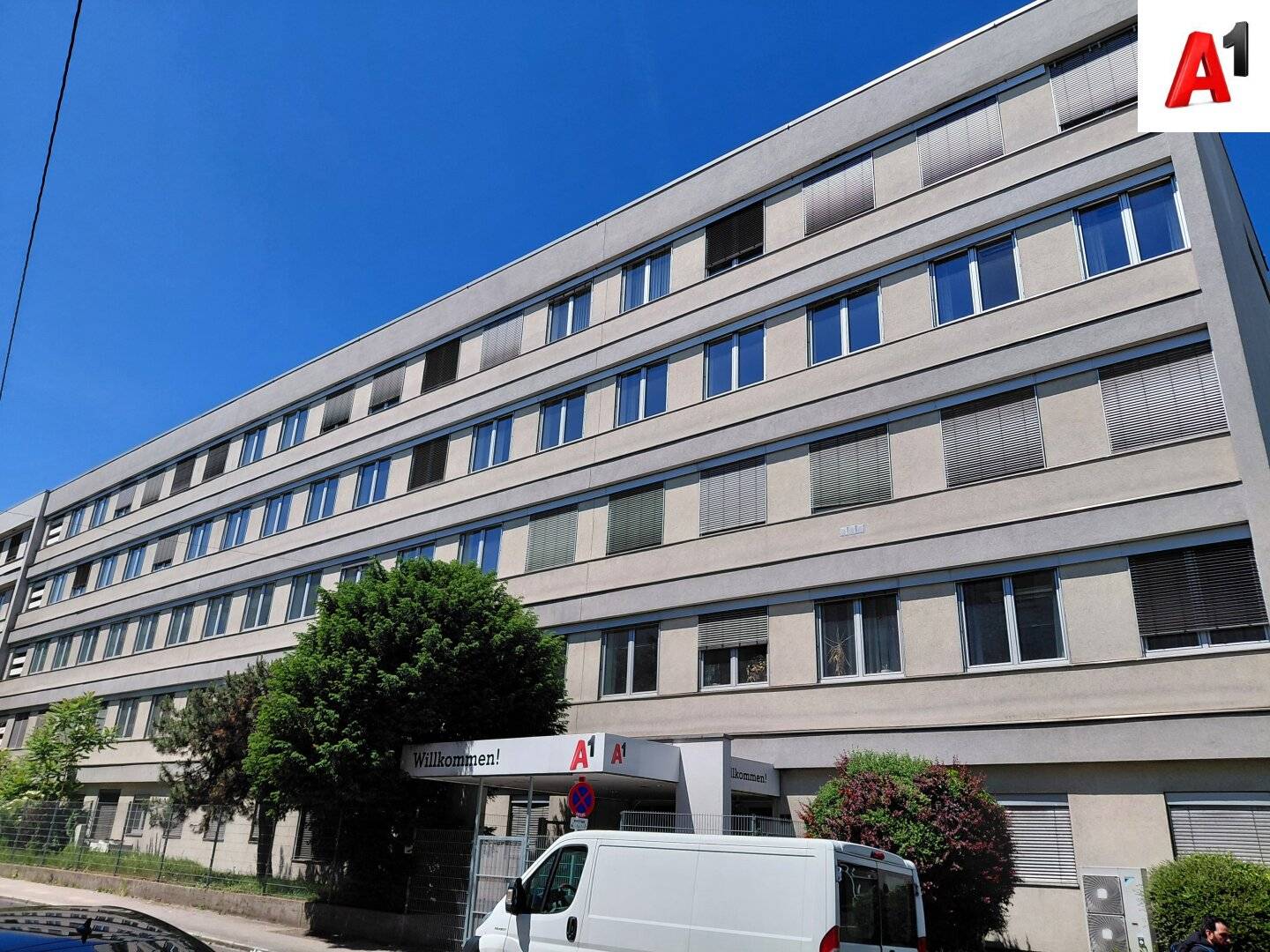 Attractive office space with no commission in a central location in Linz for rent
