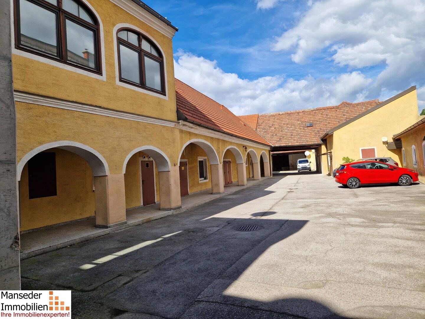 Mehrparteienhaus mit tollem Entwicklungspotential in hervorragender Lage von Böheimkirchen!