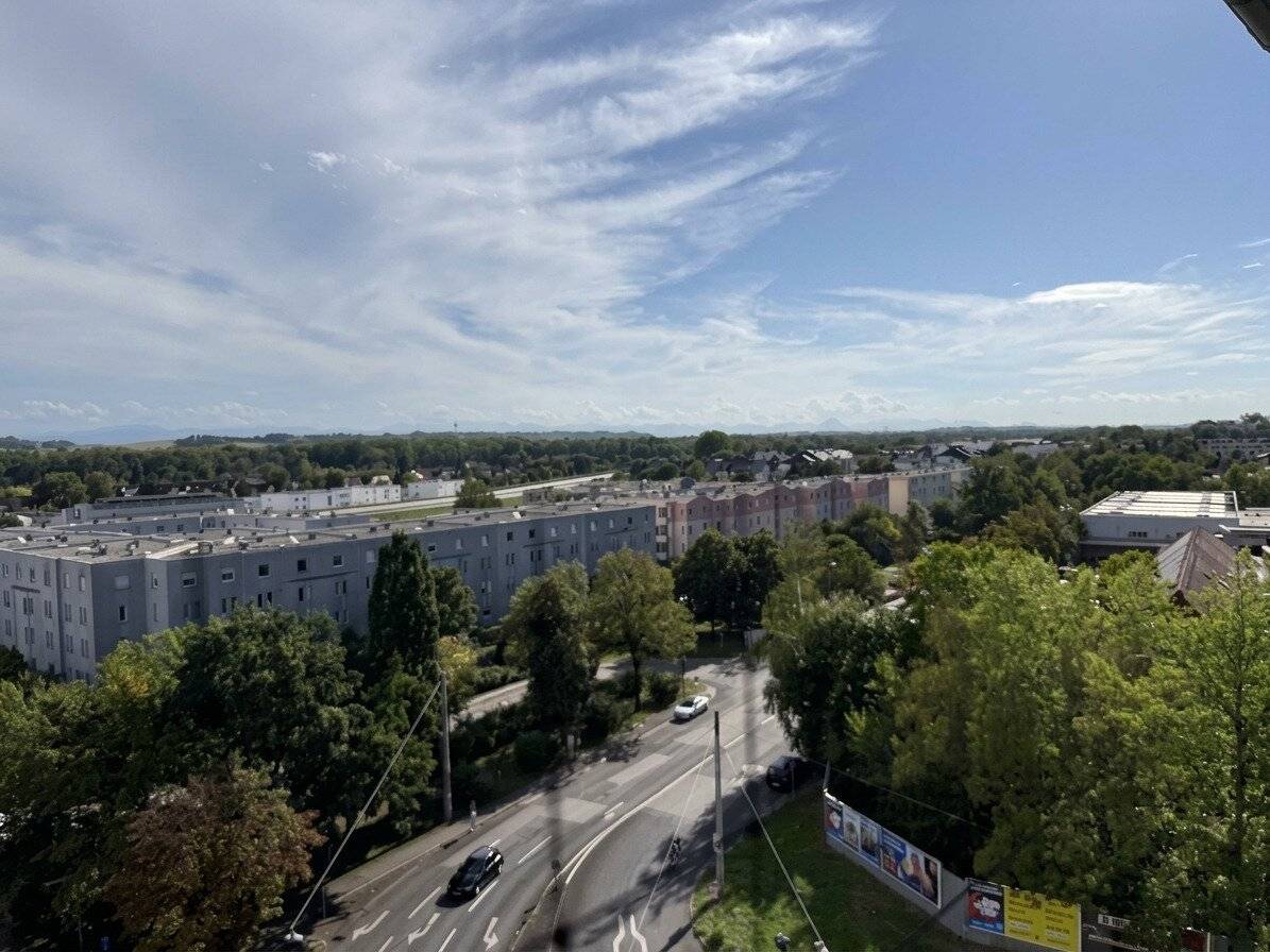 Panoramawohnung in Linz‑ Kleinmünchen, 2 Loggien, Lift & Garage und eine Aussicht, die man selten bekommt