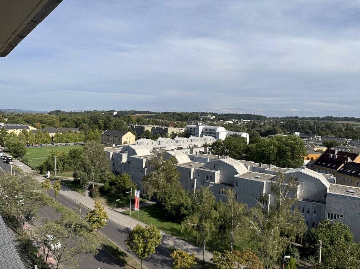 Panoramawohnung in Linz‑ Kleinmünchen, 2 Loggien, Lift & Garage und eine Aussicht, die man selten bekommt