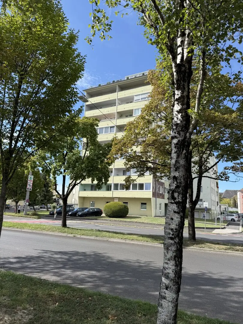 Fernblick statt Nachbarwand! 2 Loggien, Lift und Garage in Linz-Kleinmünchen