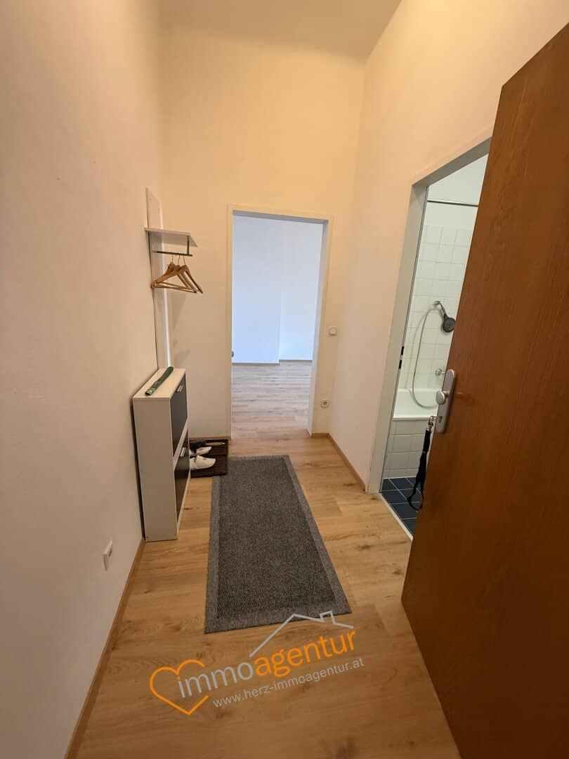 „Großzügigkeit, die man spürt, 3,10 m Raumhöhe, gepflegte Wohnung mit Lift in Linz“
