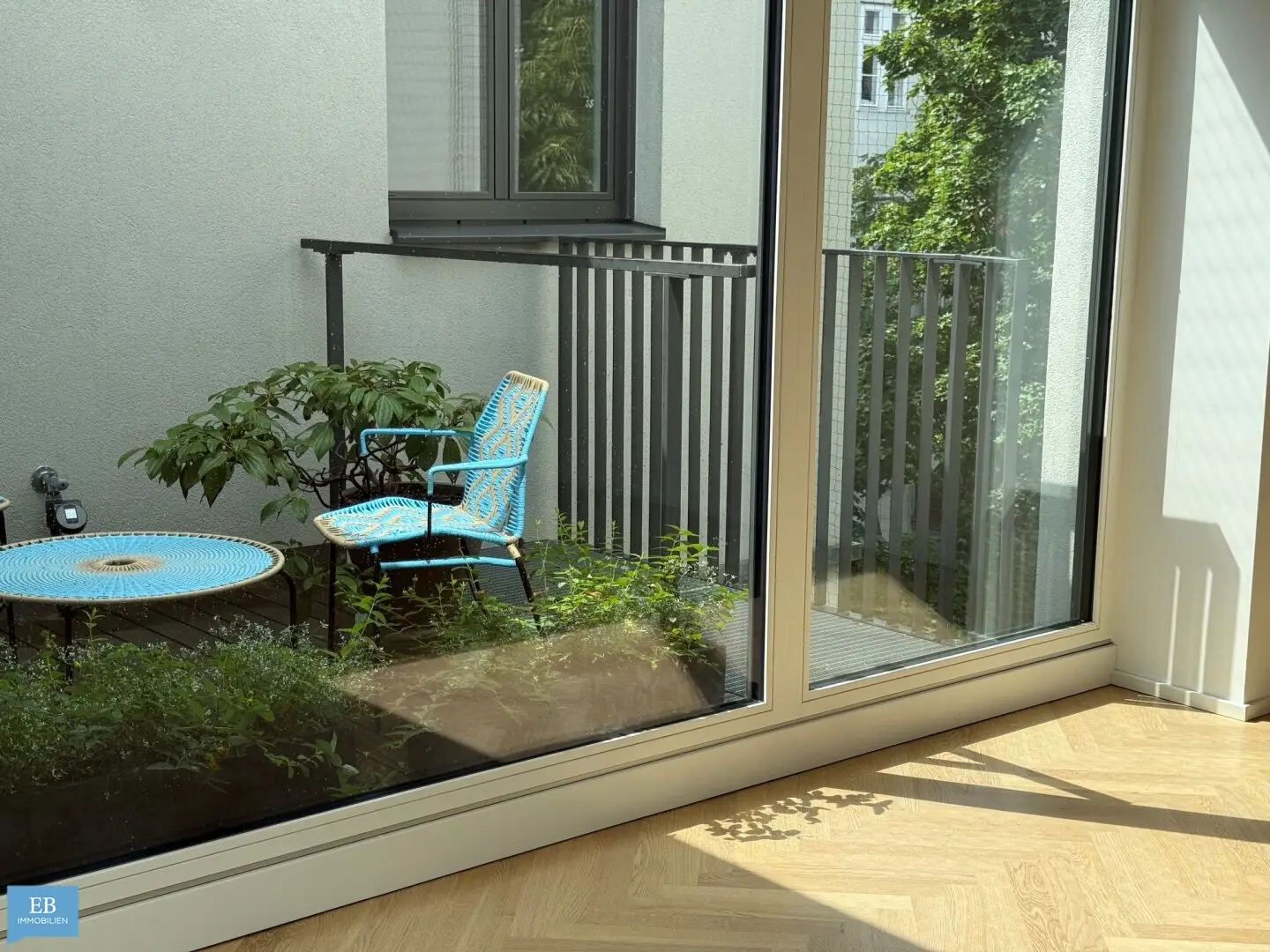 "Licht, Glas & Terrasse - exklusiver Dachgeschoss-Erstbezug in der Josefstadt"