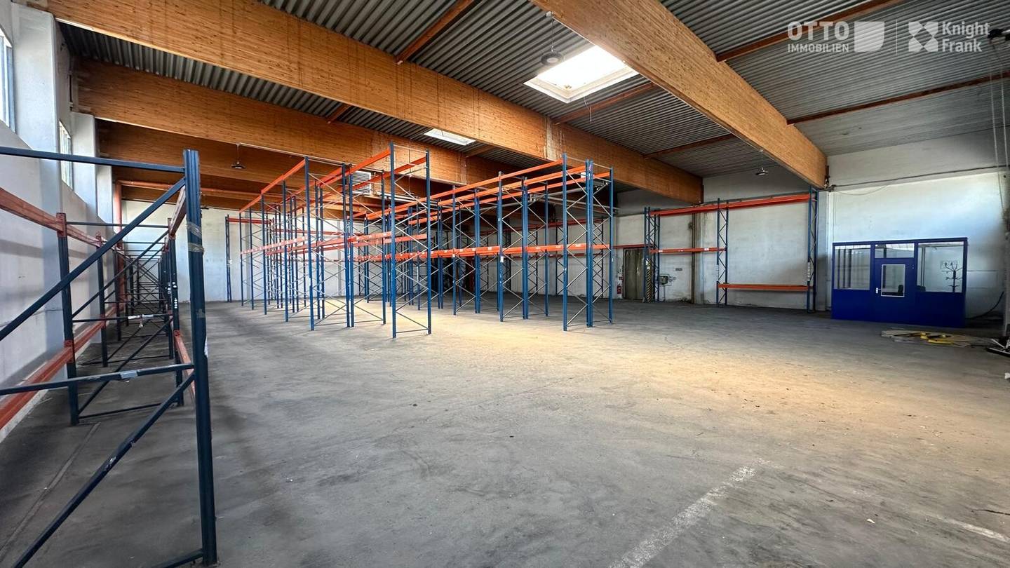 Warehouse 675 m² in Vienna 21