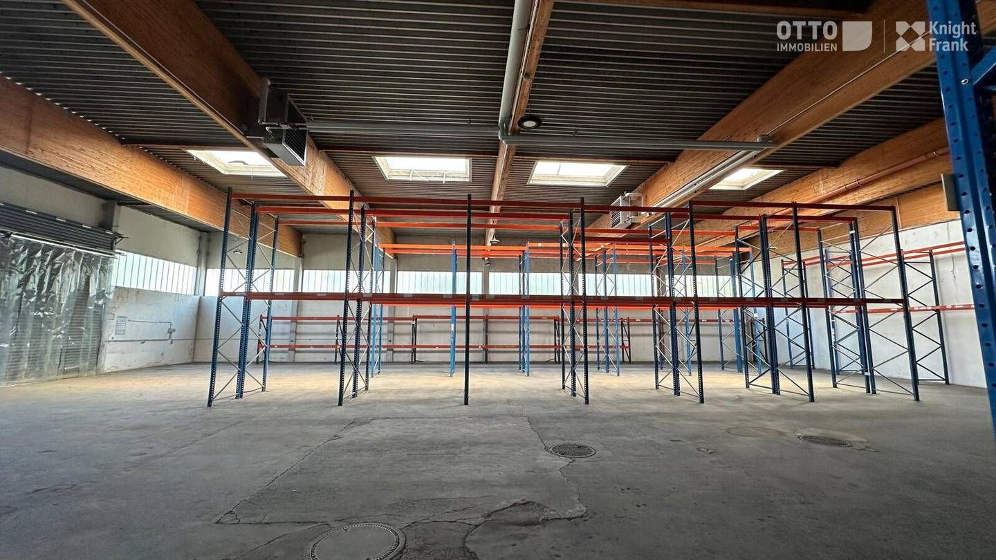 Warehouse 675 m² in Vienna 21